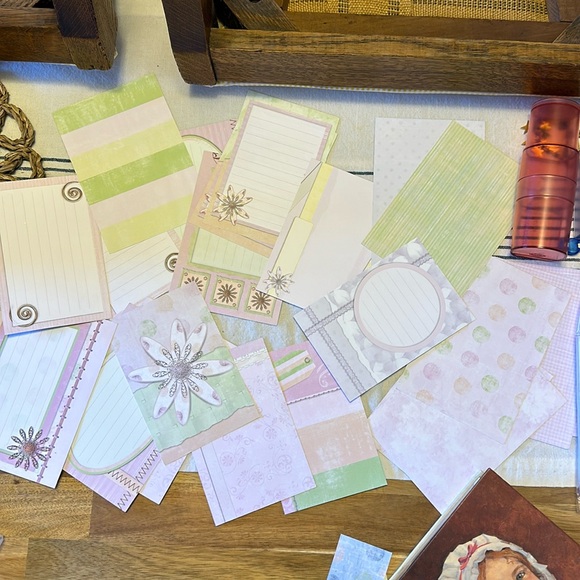 Small 22 paper creative Memories bundle of Reversible paper (blue/pink) in pack - Picture 2 of 3